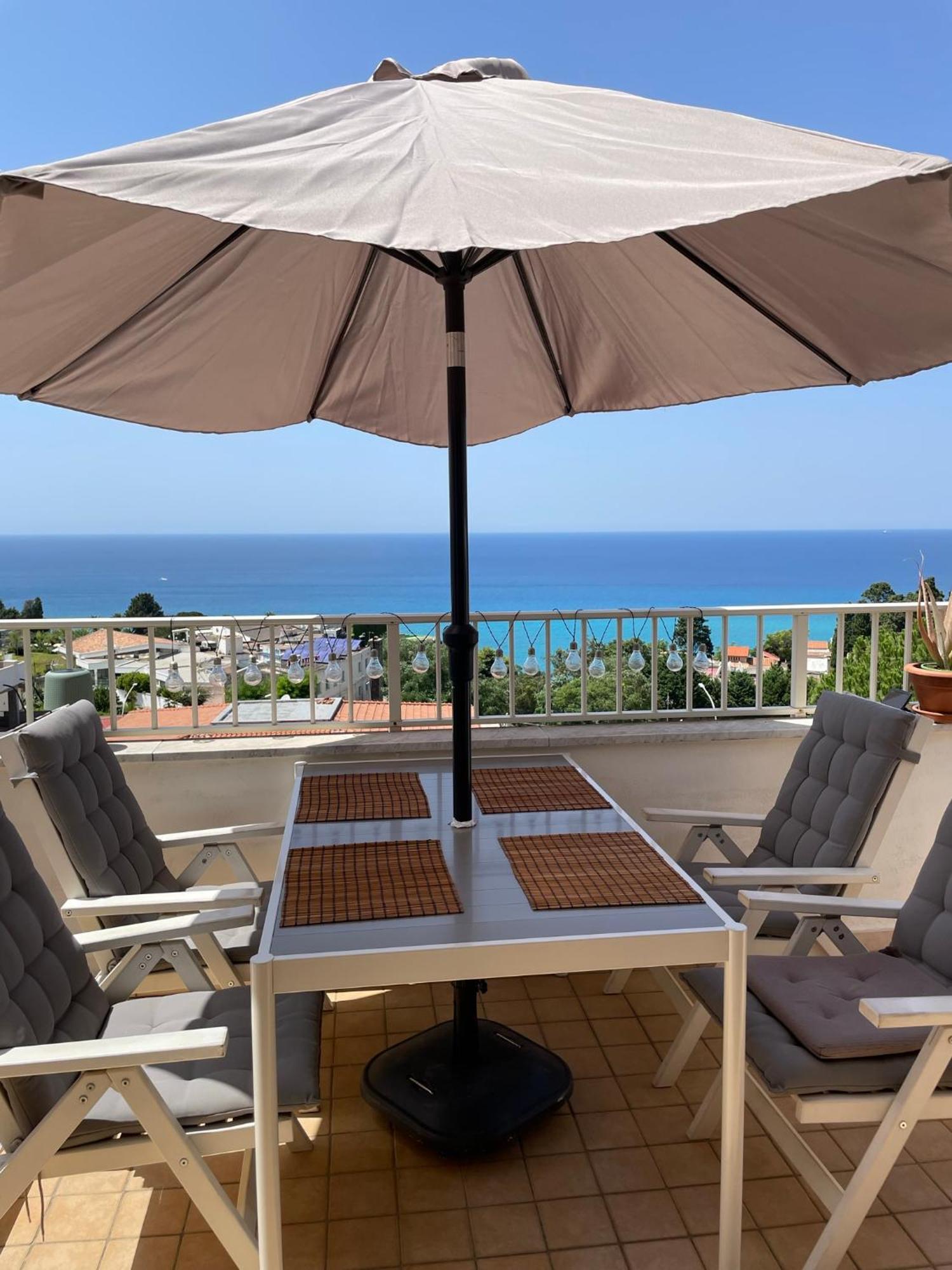 Apartment With Sea View トロペーア エクステリア 写真