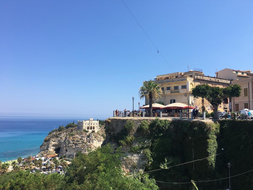 Apartment With Sea View トロペーア エクステリア 写真