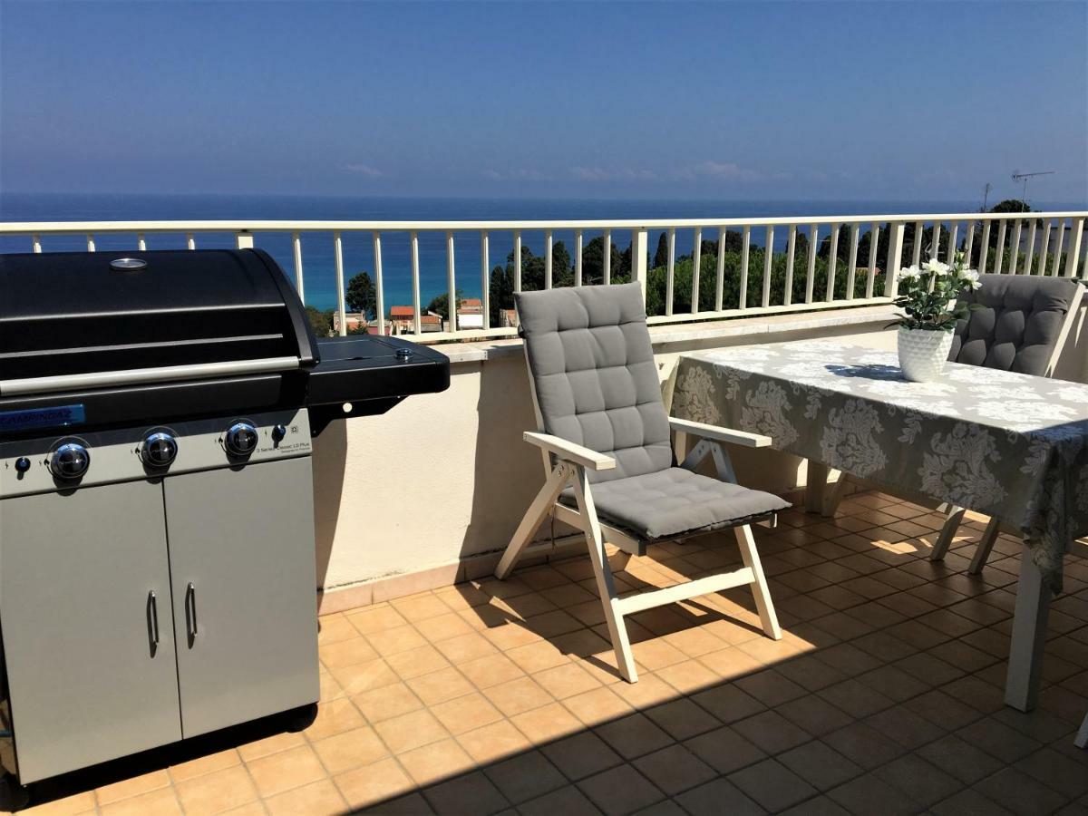 Apartment With Sea View トロペーア エクステリア 写真